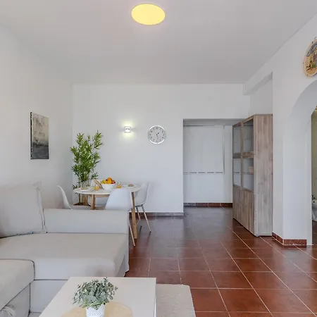 #369 T1 Moinho Apartament *